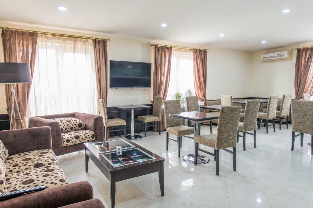 Terrace Hotel Баку Екстериор снимка